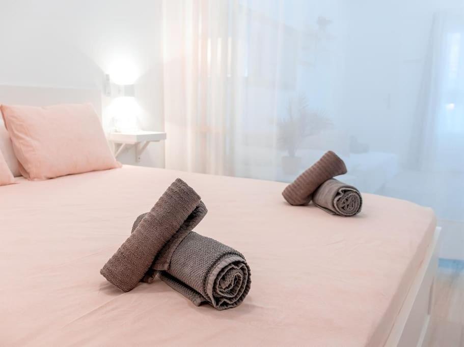 Acogedor Estudio En Triana Con Jacuzzi Y Wifi Seville Luaran gambar